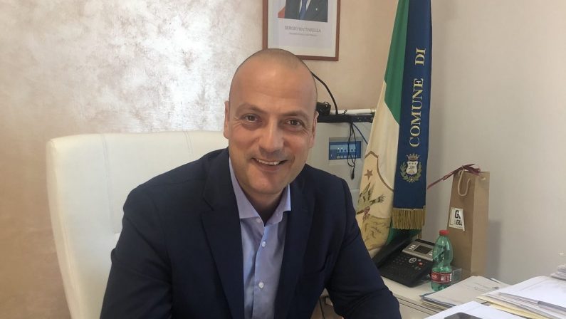 Sindaco Salernitano vieta installazione 5G nel suo comune