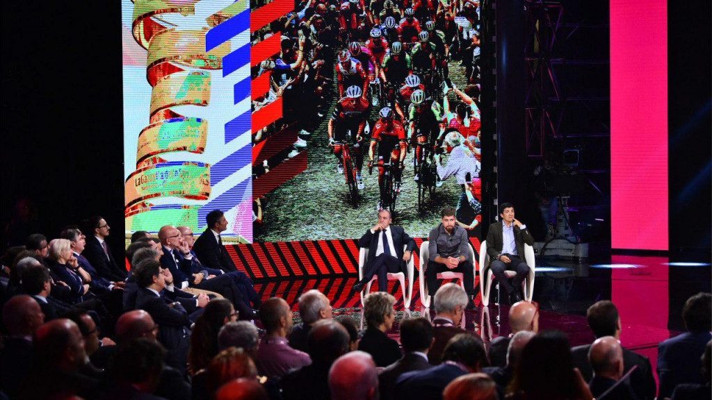 Un momento della presentazione del Giro d'Italia 2020