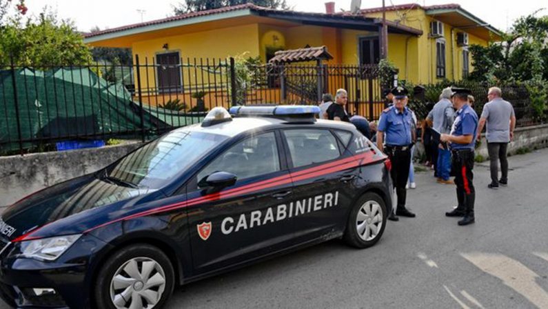 Castello di Cisterna, trovati i cadaveri di due conviventi