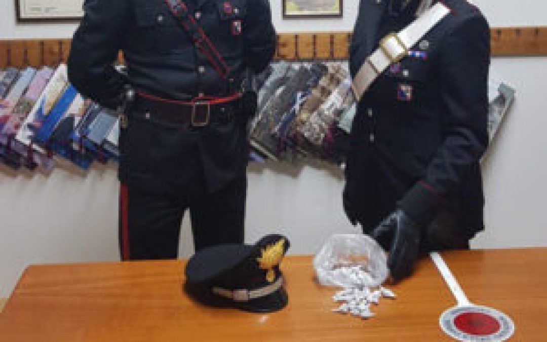 Droga: ai domiciliari ma con 58 dosi di eroina, nuovo arresto a Crotone