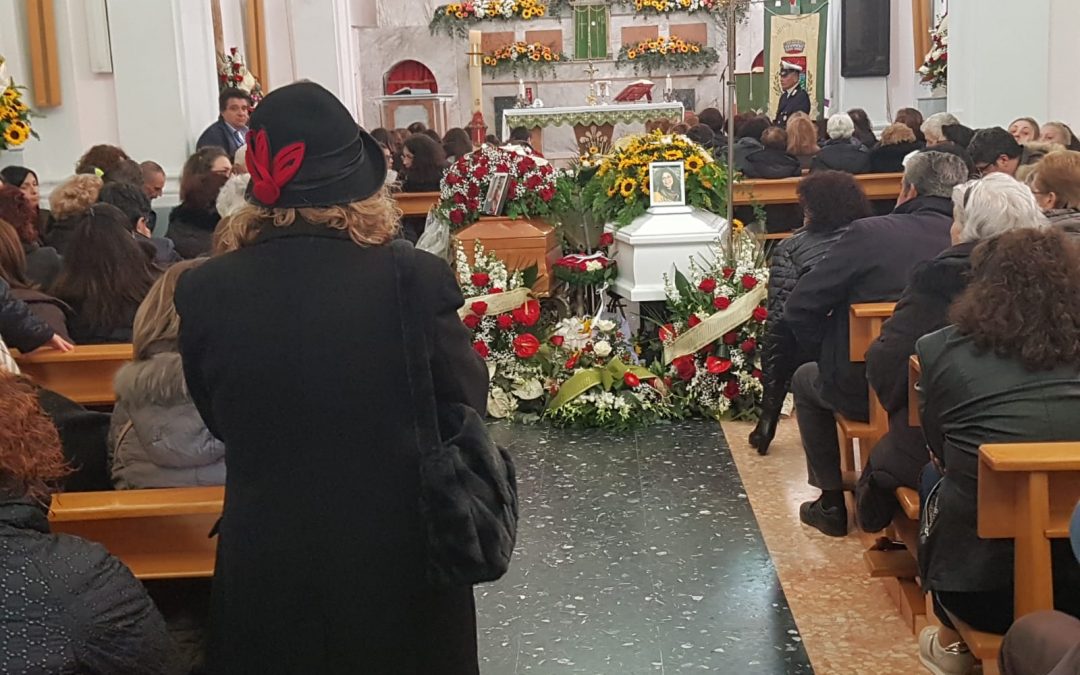 Madre e figlia morte in un incidente, lacrime e dolore nel Vibonese