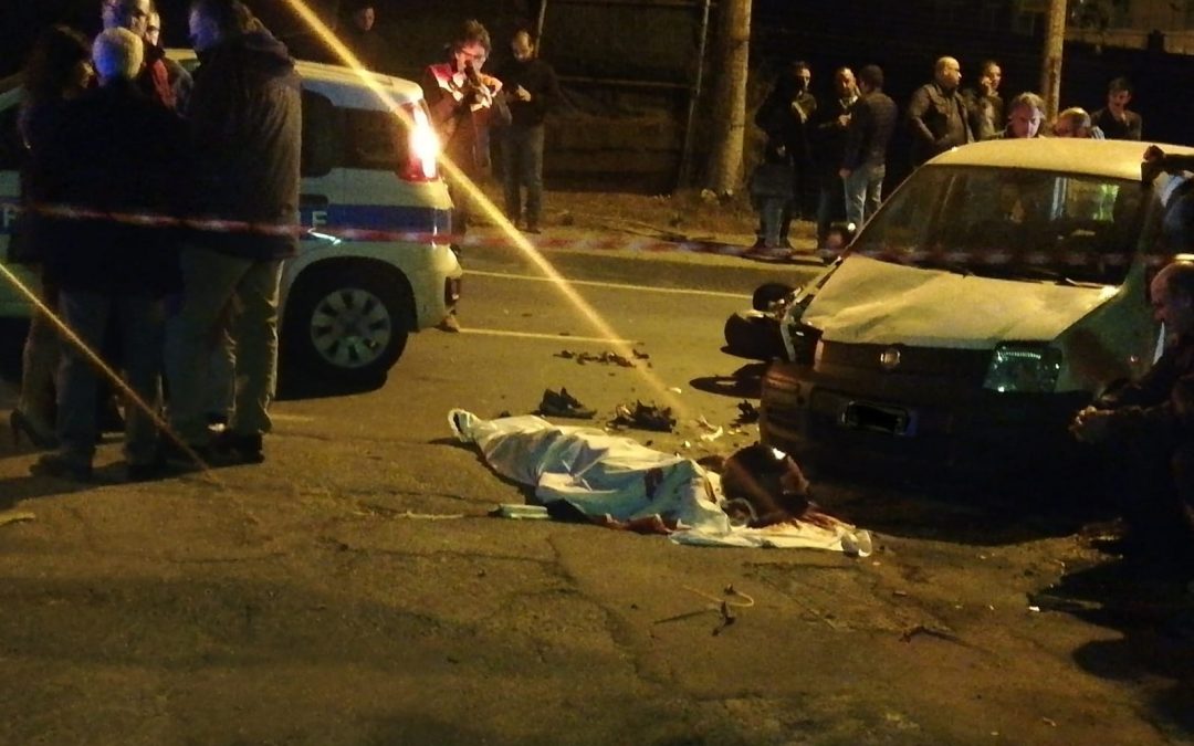 Reggio Calabria, incidente stradale tra un’auto e una moto, muore un giovane