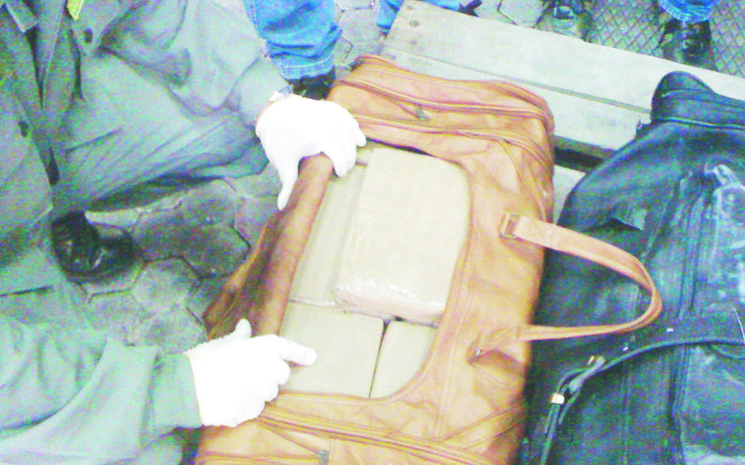 Un maxi sequestro di droga della Finanza (immagine di repertorio)