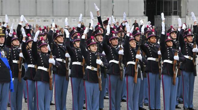 Esercito: giurano a Napoli allievi Nunziatella