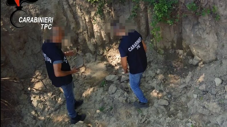 Crotone, reperti archeologici venduti di contrabbando in tutta Europa, arresti e denunce - VIDEO