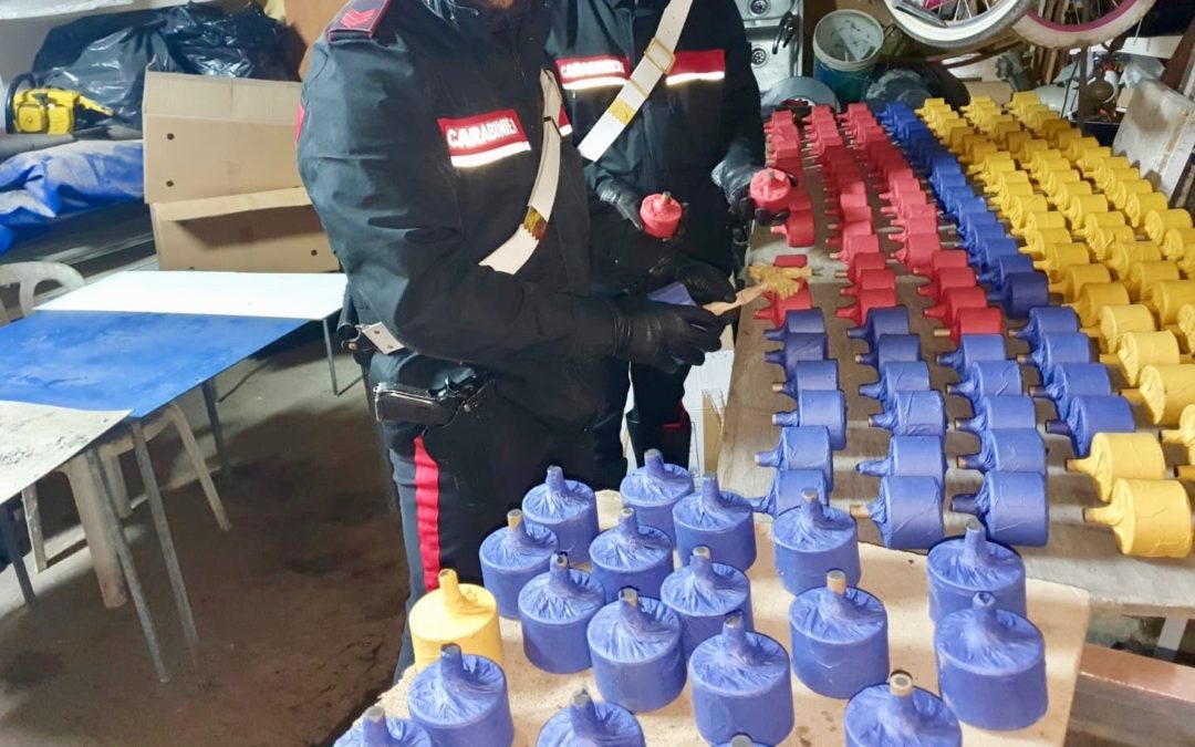 Scoperto deposito di bombe e droga a Pompei, 30enne arrestato