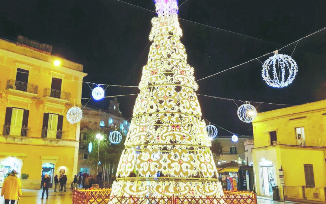 Un albero di Natale allestito a Matera