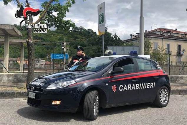 Controlli dei carabinieri a Cosenza