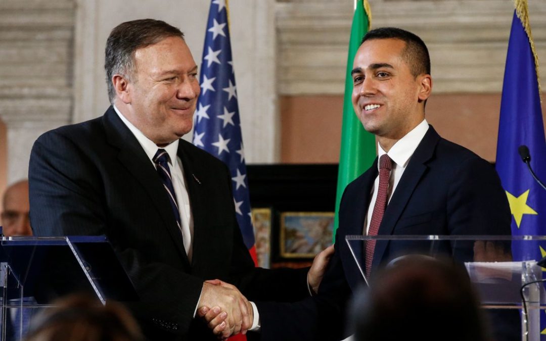 Mike Pompeo con Luigi Di Maio