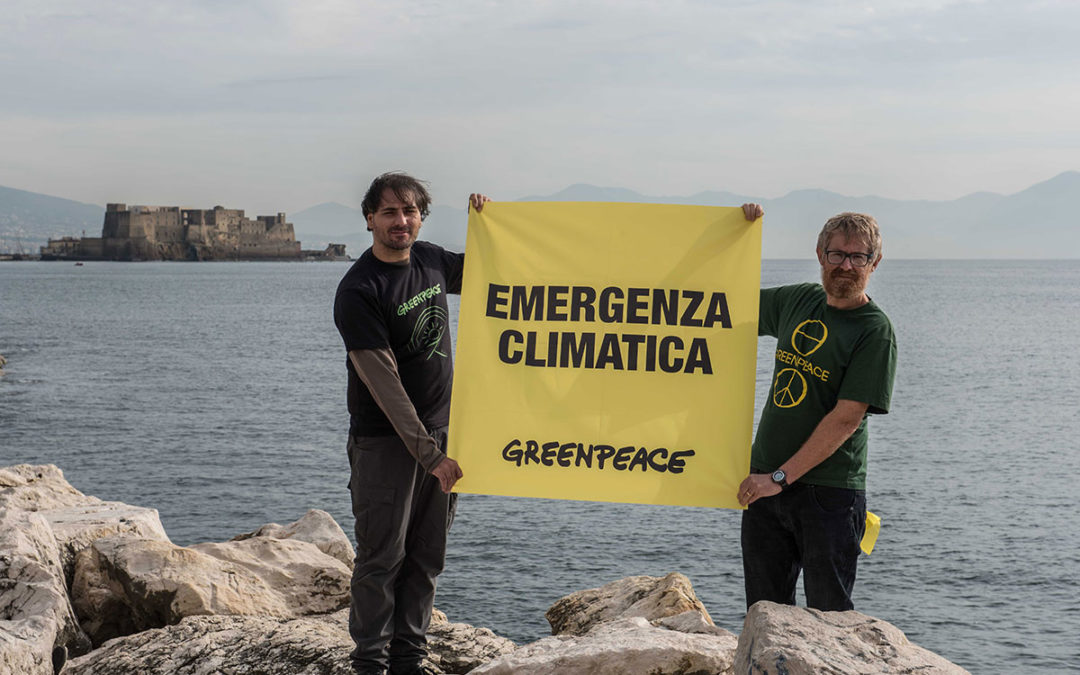 Greenpeace lancia a Napoli operazione “Mare caldo” per i cambiamenti climatici
