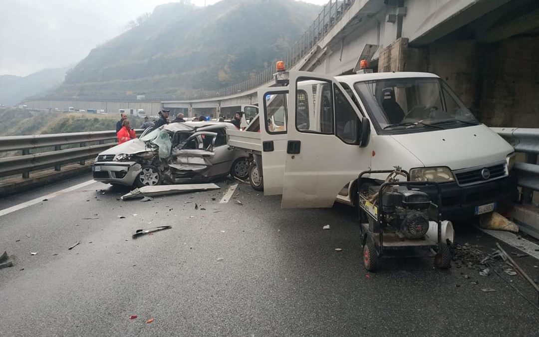Troppi incidenti, sequestrato tratto dell’autostrada A2 tra Rogliano e Cosenza: indagati dirigenti Anas e imprenditori