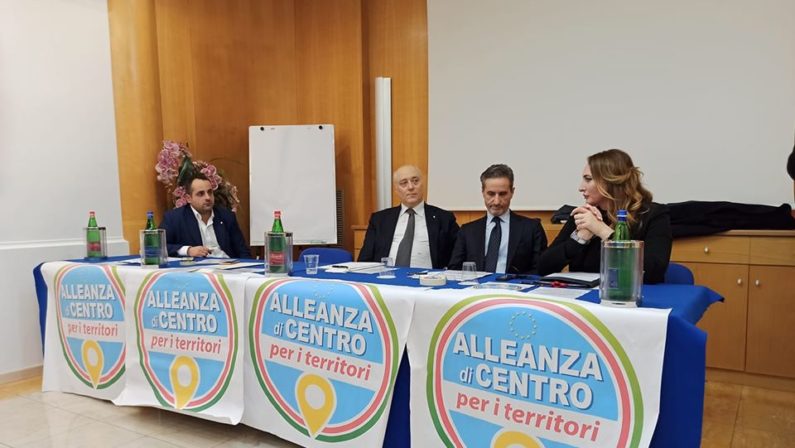 Coronavirus, Adc a De Luca: "Assurdo voto a luglio"