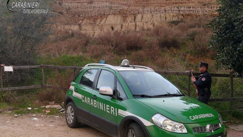 Cirò, sequestrata una cava abusiva di 5 mila metri quadrati per l'estrazione di materiale lapideo