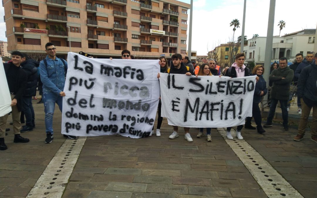 In migliaia a Catanzaro per la manifestazione a sostegno di Gratteri