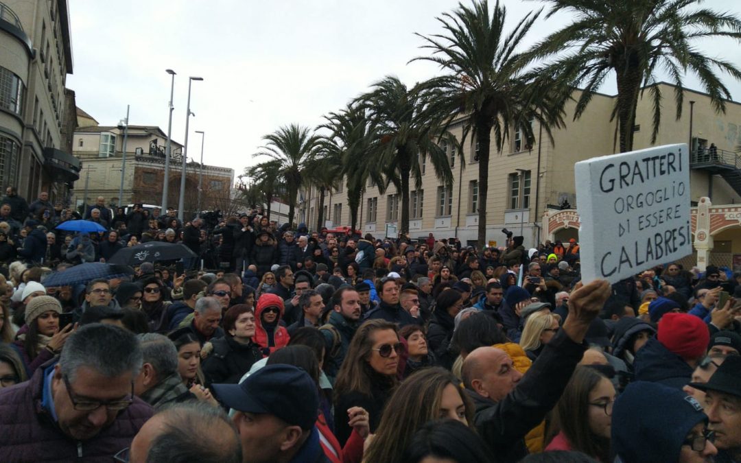 Gratteri e la forza della credibilità. La manifestazione è stata un evento, ma dice anche molto altro della Calabria