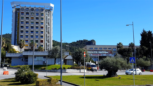 Medico e infermiere aggrediti in ospedale