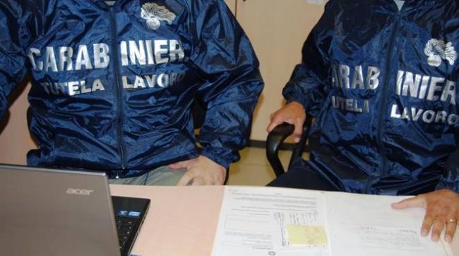 Lavoratori in nero e caporalato, denunciato imprenditore nel Reggino