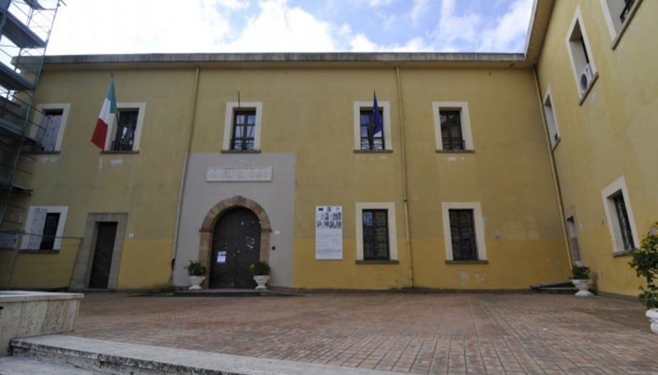 Il palazzo municipale di Cutro