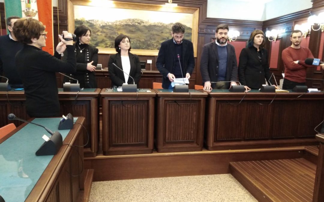 Franza non ritira le dimissioni