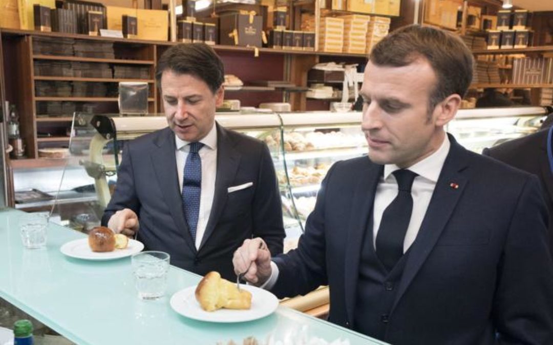 Macron e Conte a Napoli