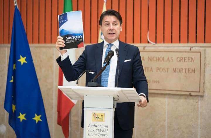 Giuseppe Conte mostra il Piano per il Sud a Gioia Tauro