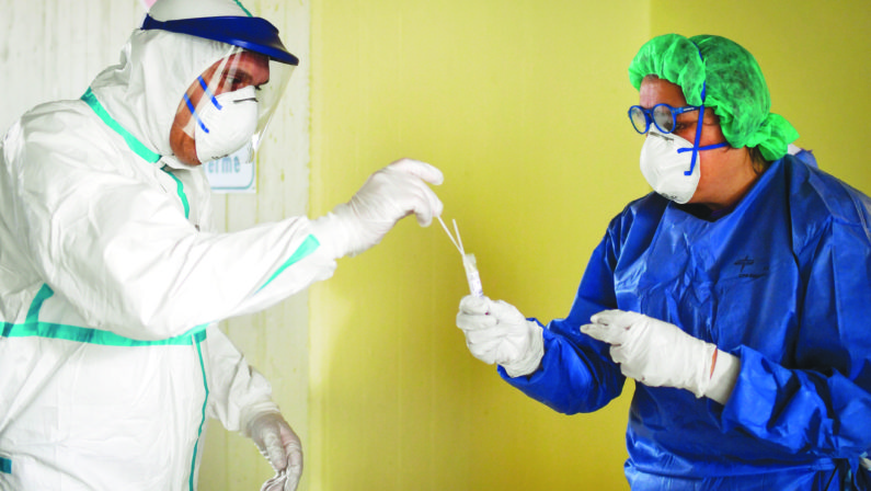 Negativo al coronavirus uno dei nove medici dell'ospedale di Reggio Calabria ieri risultati positivi