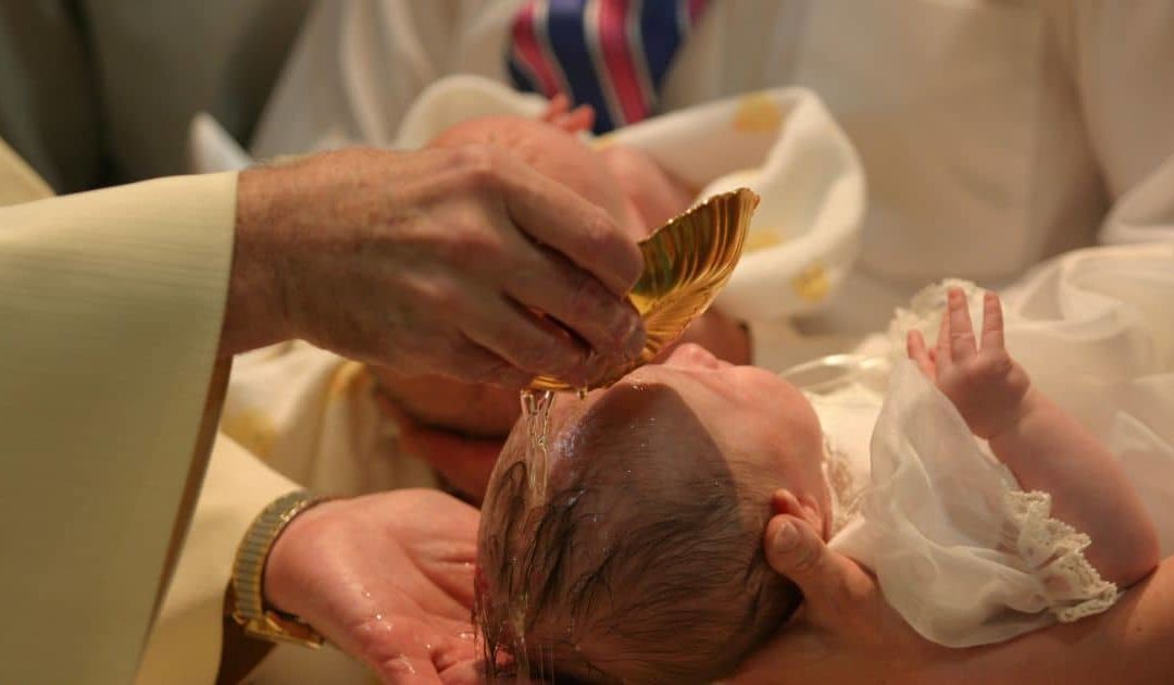 San Gennaro Vesuviano: celebrano battesimo nonostante i divieti. Denunciato prete e altre 4 persone