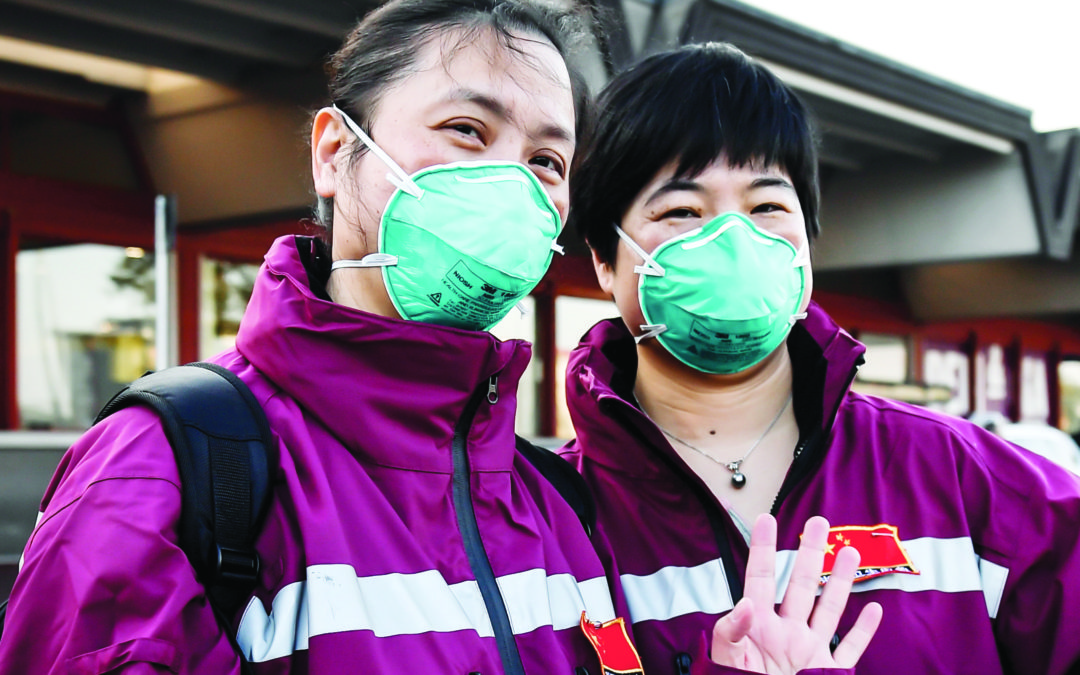 Due membri dell’equipe medica arrivata dalla Cina