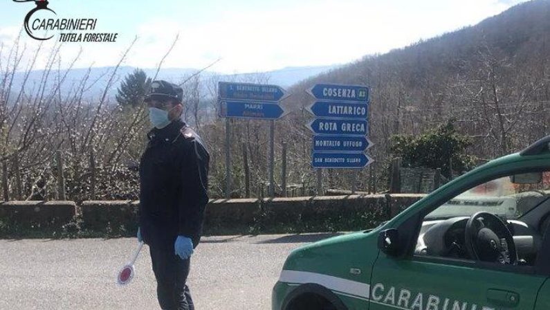 Denunciate quattro persone scoperte dai carabinieri fuori dai loro comuni senza autocertificazione
