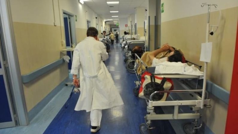 Sarno: 14enne dimesso da un ospedale, morto nell'altro. Aperta un'inchiesta.