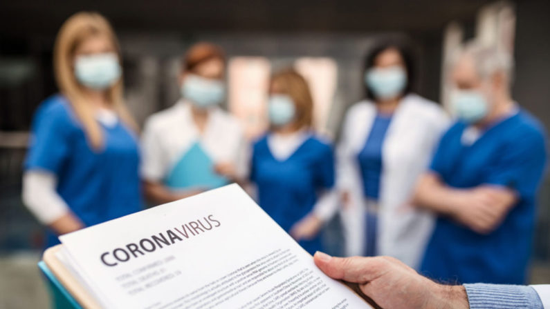 Coronavirus in Italia, il dato più basso di decessi da oltre un mese, scendono anche gli attualmente malati
