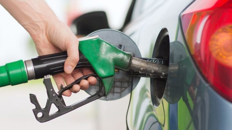 Quanto pesano le accise sul prezzo del carburante