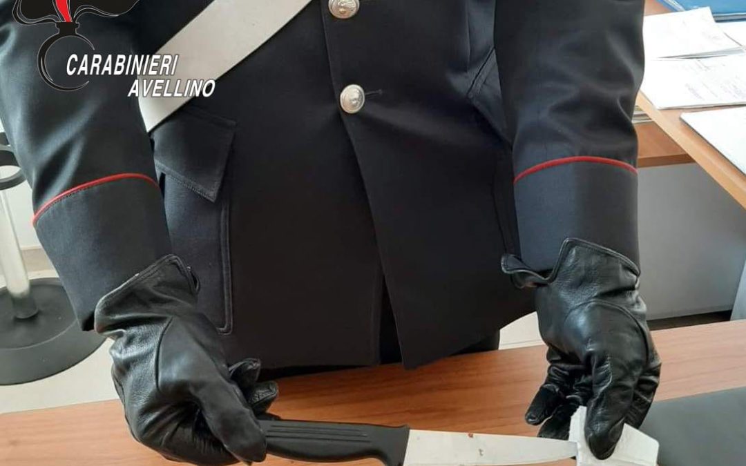 Flumeri, litiga con il fratello e lo accoltella