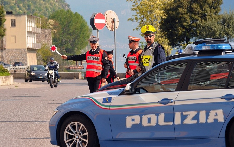 Controlli di polizia e carabinieri