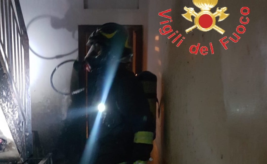 Incendio a Lamezia, bambina trasferita al Centro per grandi ustioni di Brindisi