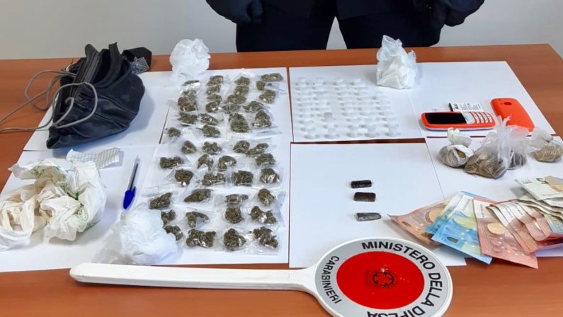 Melito di Napoli: carabinieri arrestano pusher 67enne