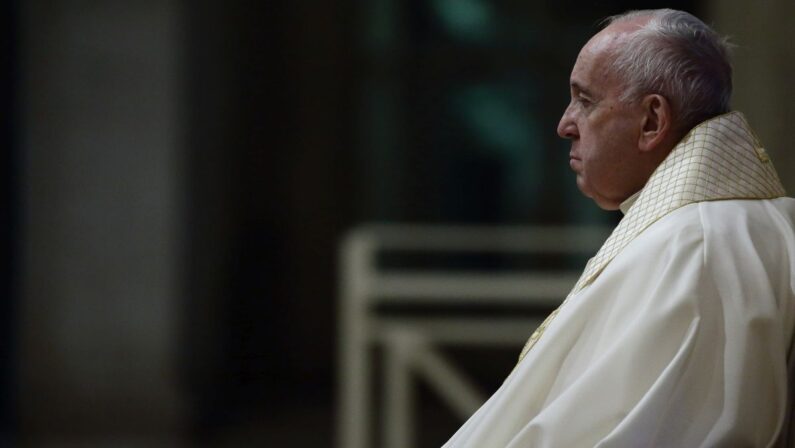 Messe con fedeli, Papa “Rispettate le norme”