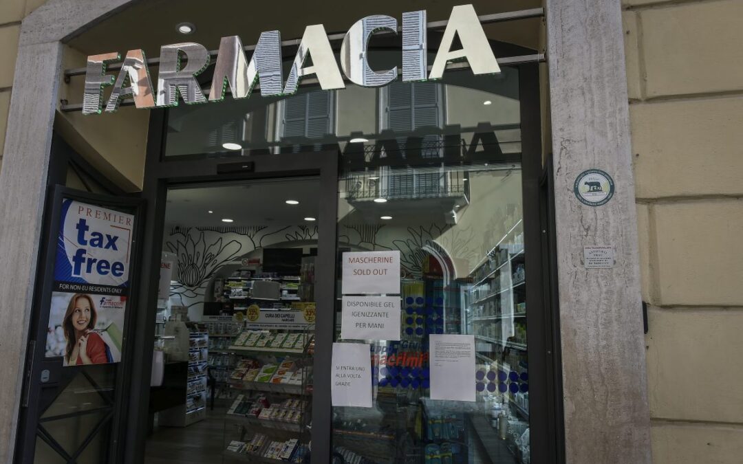 Coronavirus, salgono a 15 le vittime tra i farmacisti