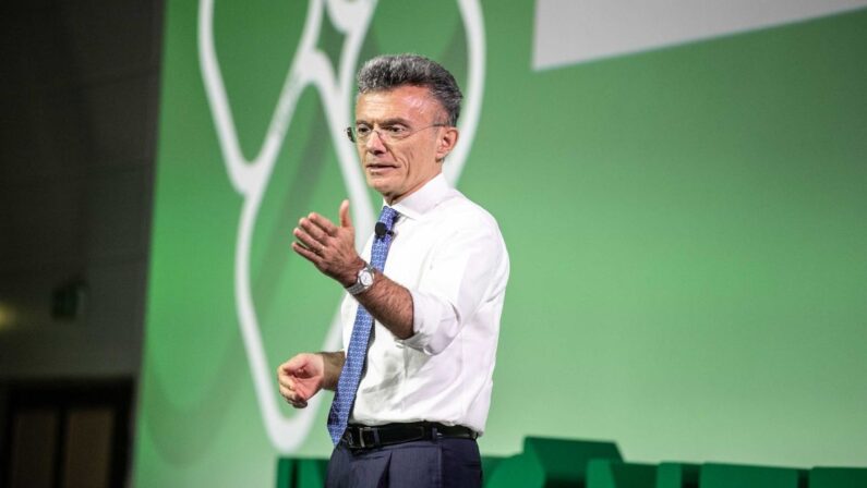 Imprese, Testa (Intesa Sanpaolo): “La dimensione premia”