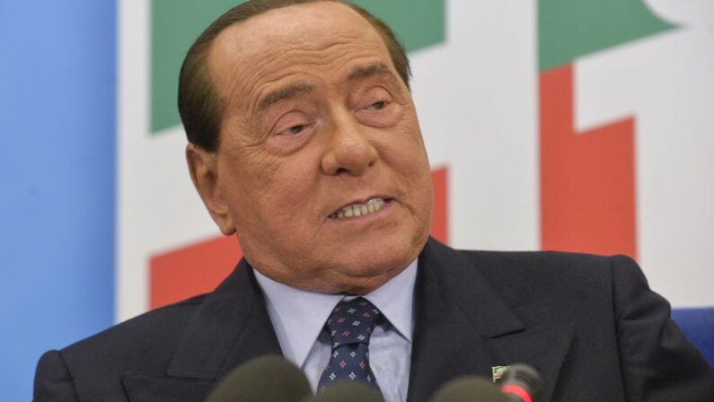 Coronavirus, Berlusconi “Provvedimenti inadeguati, rischio recessione”