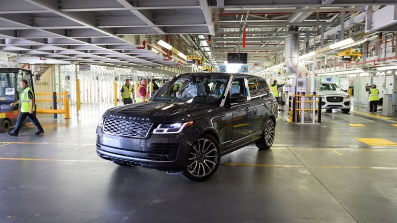 Prodotta prima Range Rover secondo norme sul distanziamento