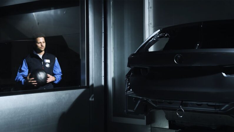 BMW Group, soluzioni AI per aumentare qualità verniciatura