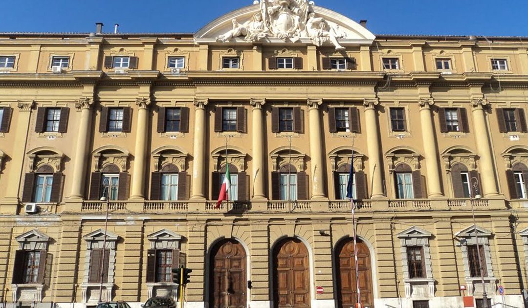 L’editoriale di Roberto Napoletano l’ALTRAVOCE dell’ITALIA DEF, I GUFI TAGLIANO LA FIDUCIA ALL’ECONOMIA