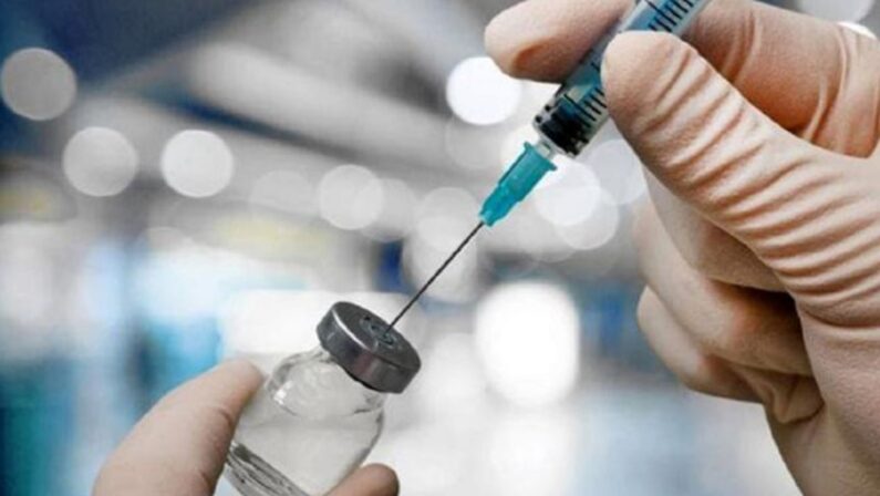 Santelli: "Pronte 600mila dosi di vaccino per i calabresi, mai così tante"