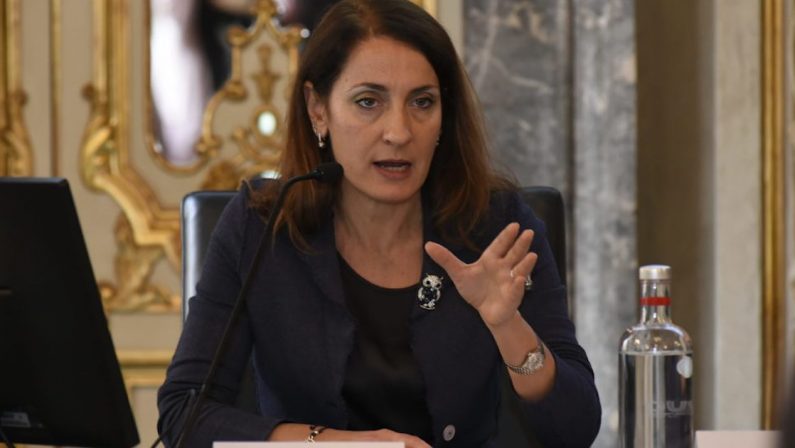 Caccia ai furbetti della Popolare di Bari: parla la presidente della Commissione Banche