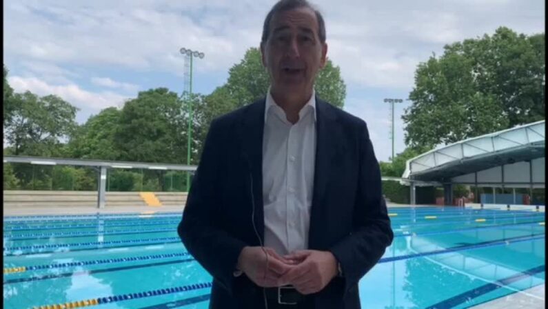 Sala ai milanesi “da lunedì riapriamo le piscine”