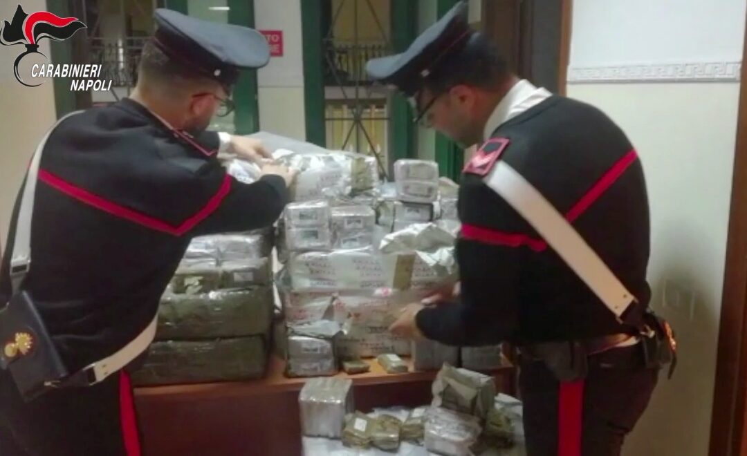 Maxi sequestro di droga, oltre 2 quintali di hashish in un’abitazione, 2 arresti