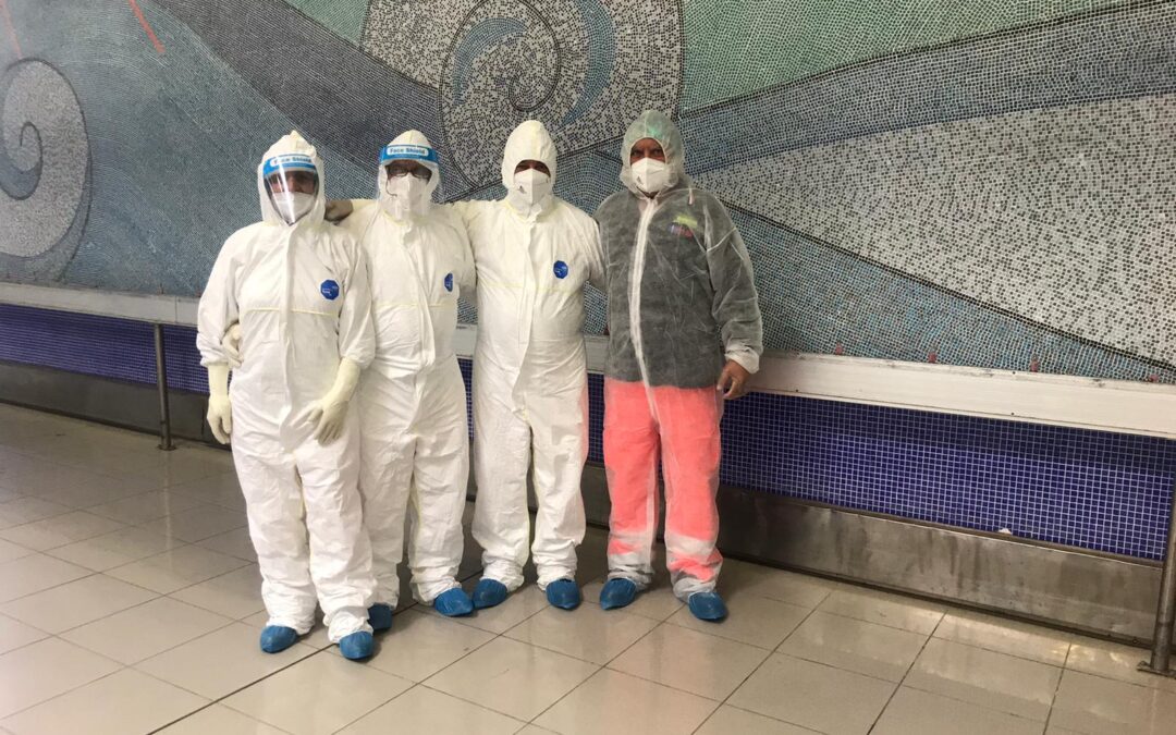 Personale del 118 impegnato nei tamponi