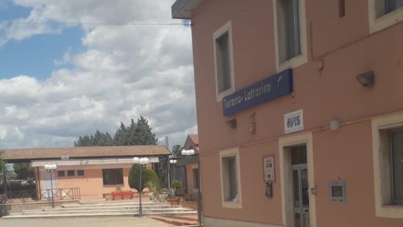 Trasporti, l'appello di Corbelli: «Si istituisca una fermata del Frecciargento a Torano»