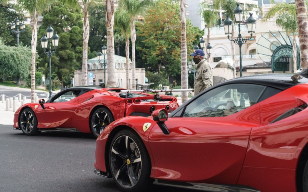 “Le grand rendez-vous” di Lelouch con Leclerc e la SF90 Stradale
